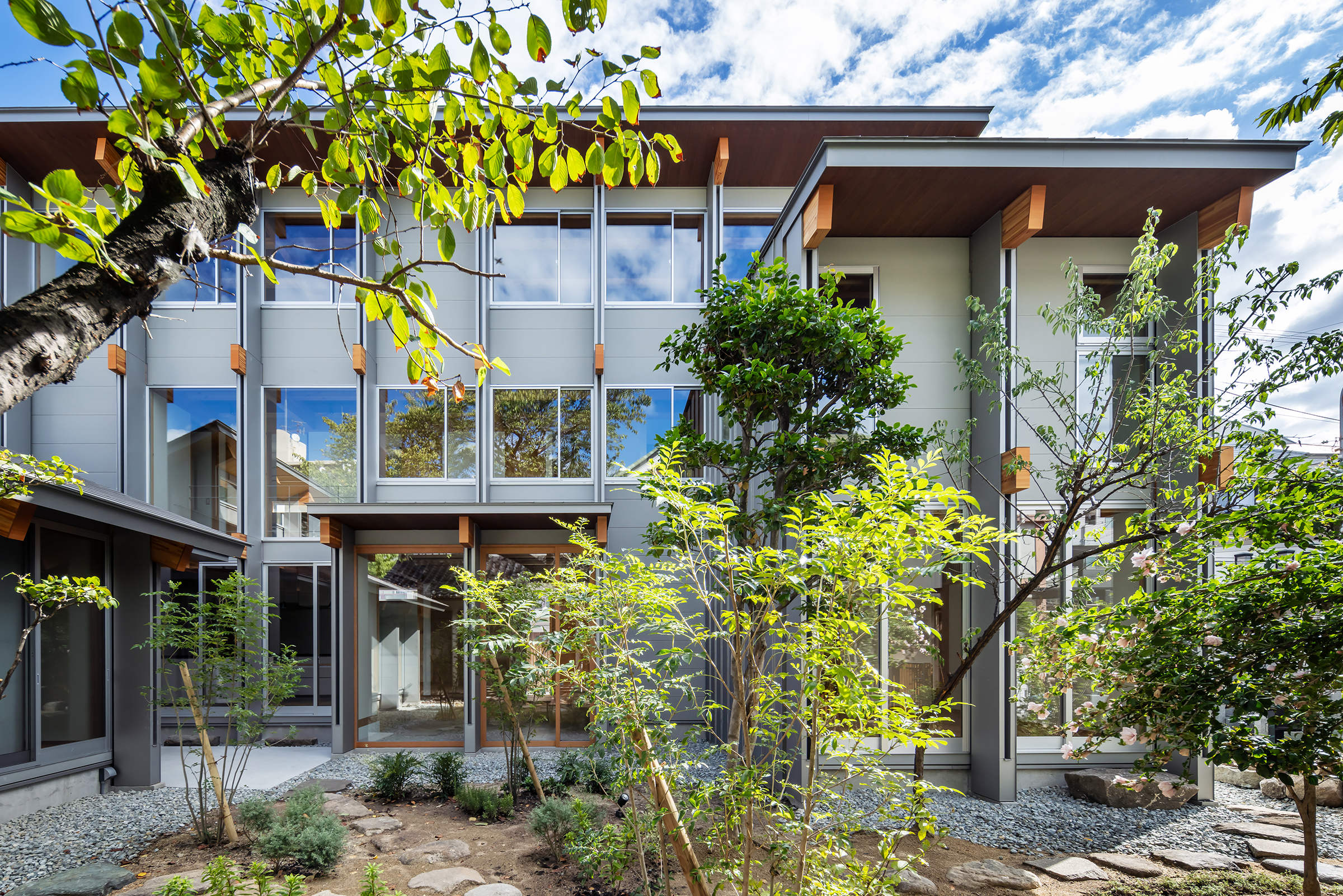 Satoshi Kawakami 川上聡 architecture 建築 architect Kuri in Osaka